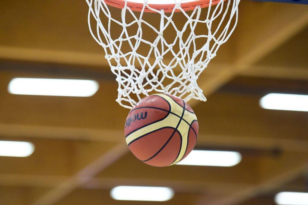 La nueva regla FIBA: ¿Bajarán la altura de los aros en el baloncesto femenino?