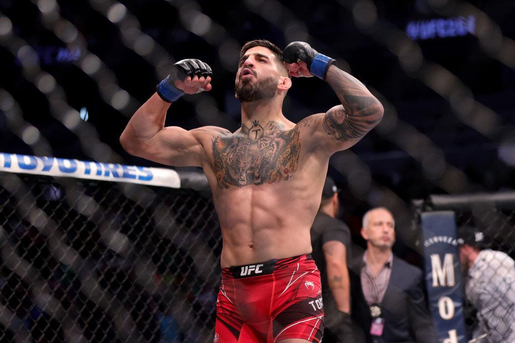 Ilia Topuria vs. Charles Oliveira: horario, dónde ver, pronósticos y estadísticas
