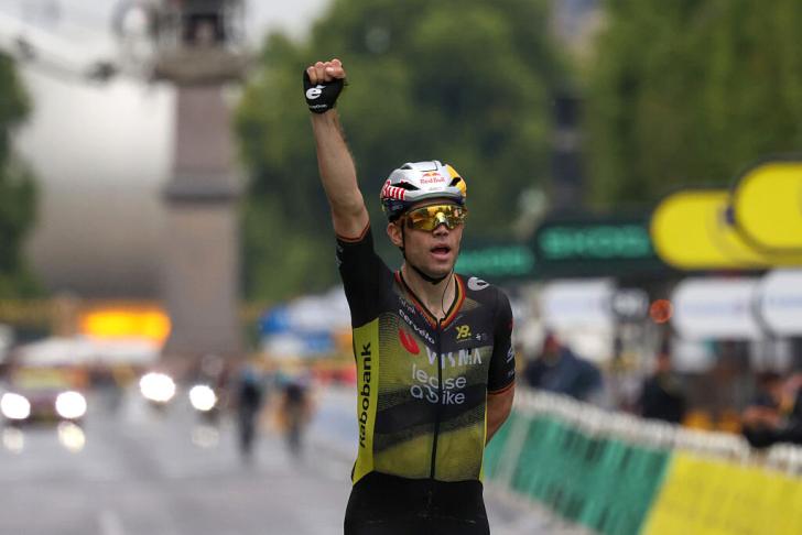 Wout van Aert y una marcianada sólo al alcance de los mejores de la historia